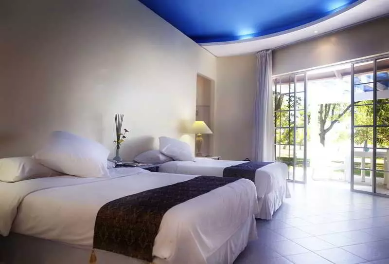 Hotel Cordova Reef Village Resort