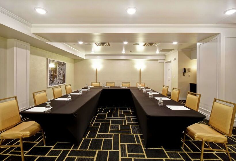 Otel Doubletree By Hilton Deadwood At Cadillac Jack's