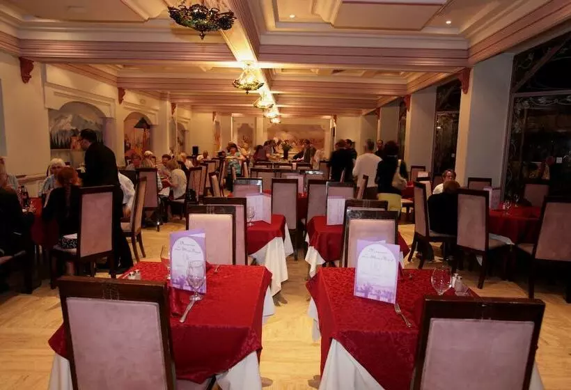 هتل Imperial Holiday