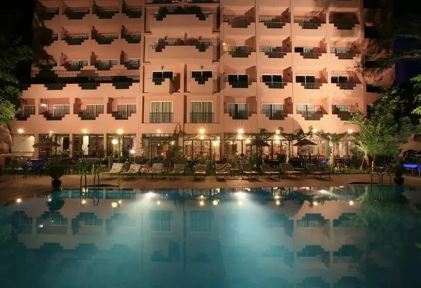 هتل Imperial Holiday