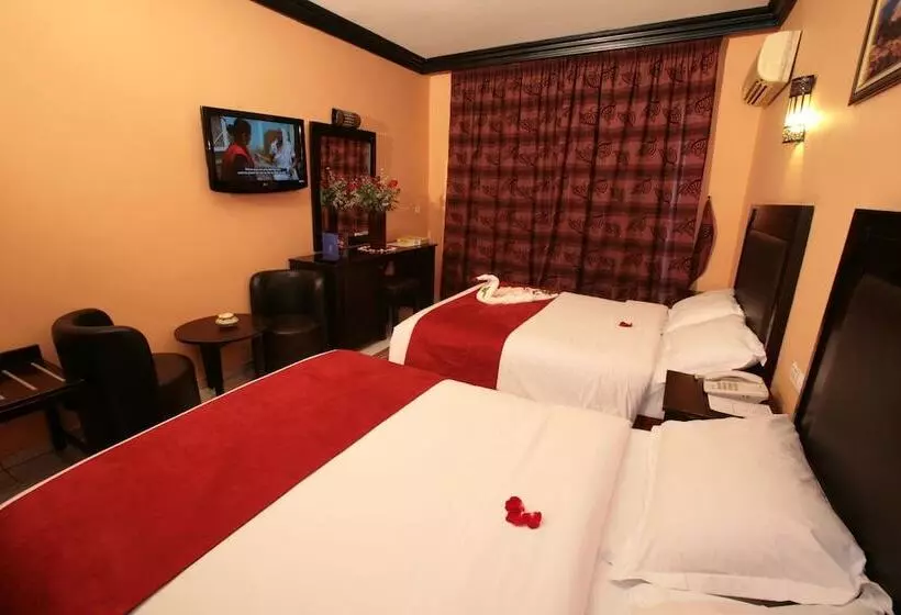 هتل Imperial Holiday