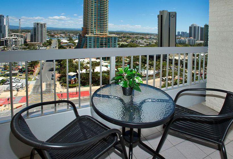 בית מלון כפרי International Beach Resort