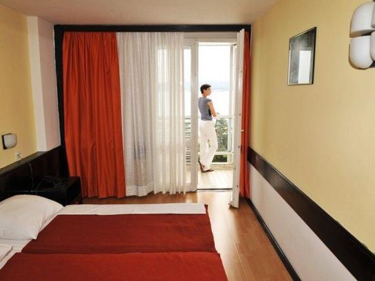 בית מלון כפרי International