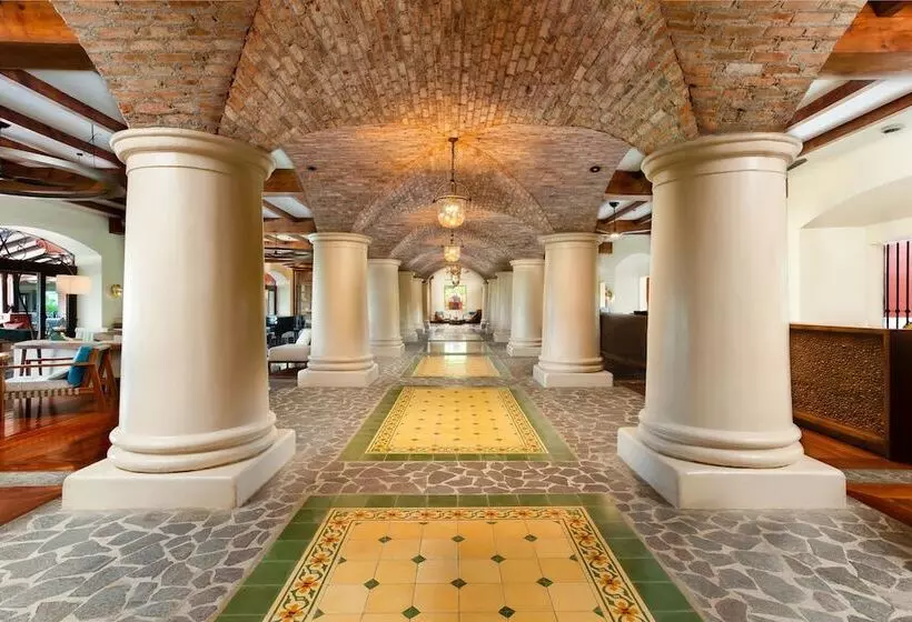 호텔 Los Sueños Marriott Ocean & Golf Resort