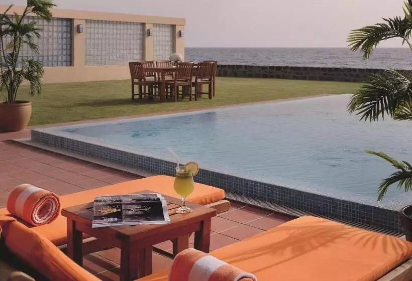 هتل Al Nawras Island Resort