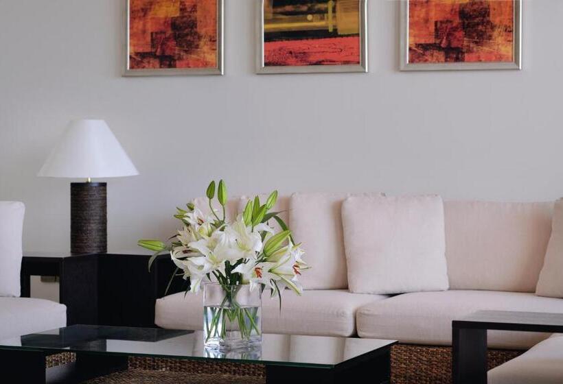 فندق Al Nawras Island Resort