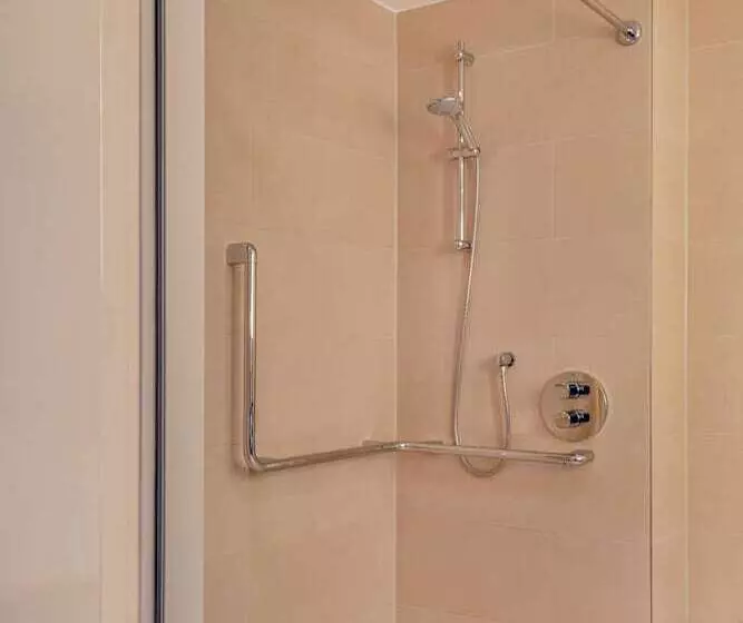 Отель Munich Airport Marriott