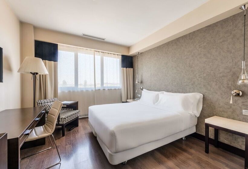 בית מלון כפרי NH Alcorcon