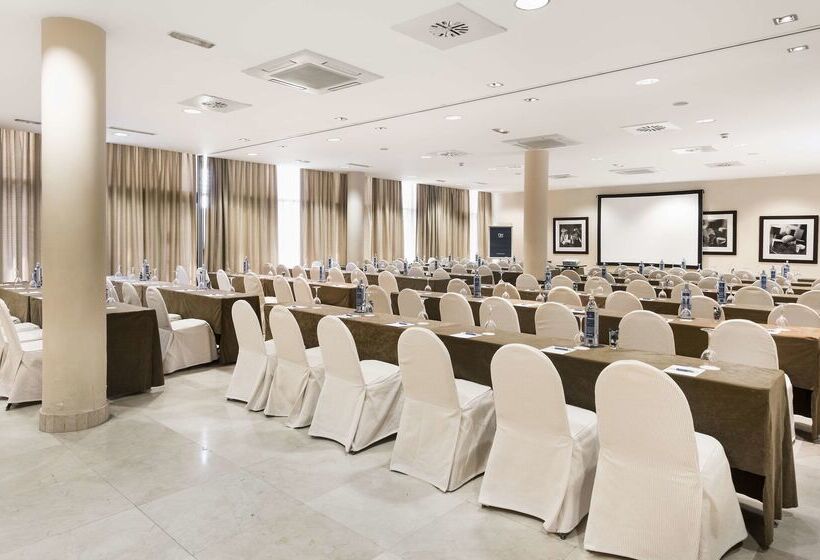 בית מלון כפרי NH Alcorcon