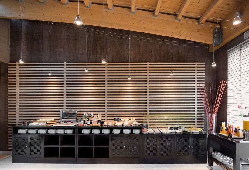 בית מלון כפרי NH Alcorcon