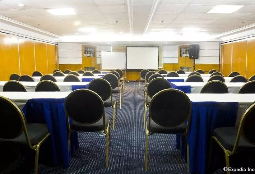 בית מלון כפרי Pearl Manila