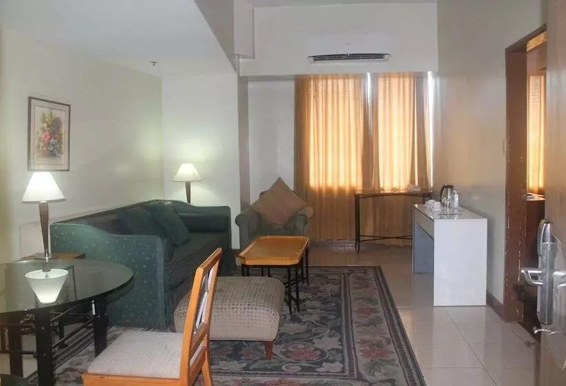 בית מלון כפרי Pearl Manila