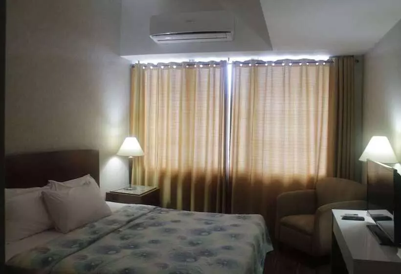 בית מלון כפרי Pearl Manila