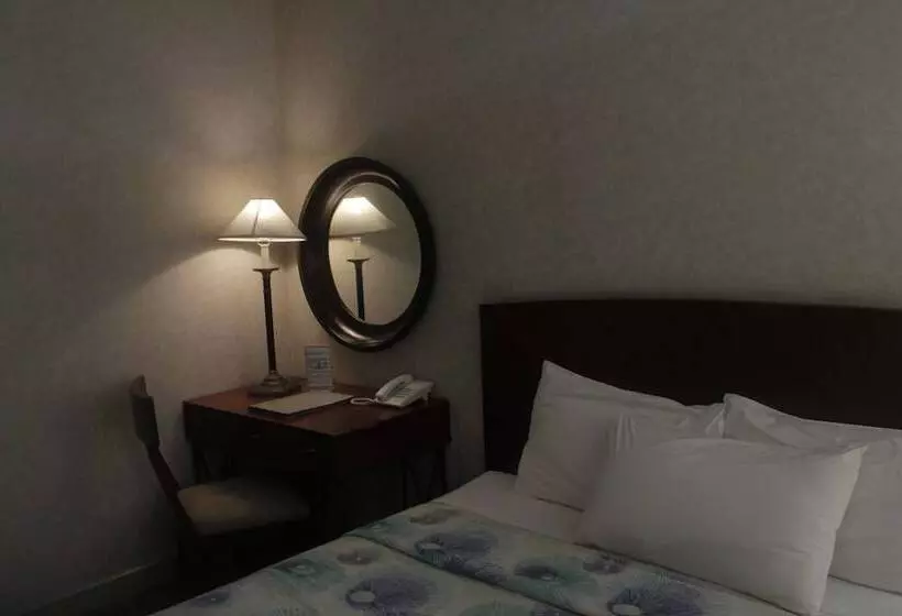 בית מלון כפרי Pearl Manila