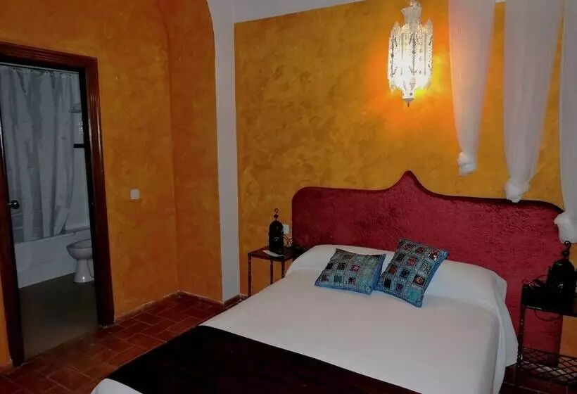 בית מלון כפרי La Fonda Del Califa