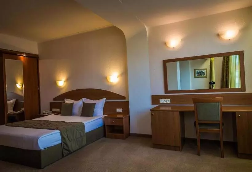 فندق Sevlievo Plaza