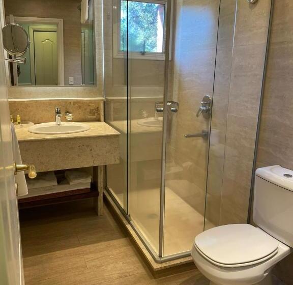 هتل Villa Morra Suites