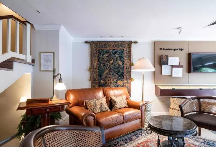 ホテル Villa Morra Suites