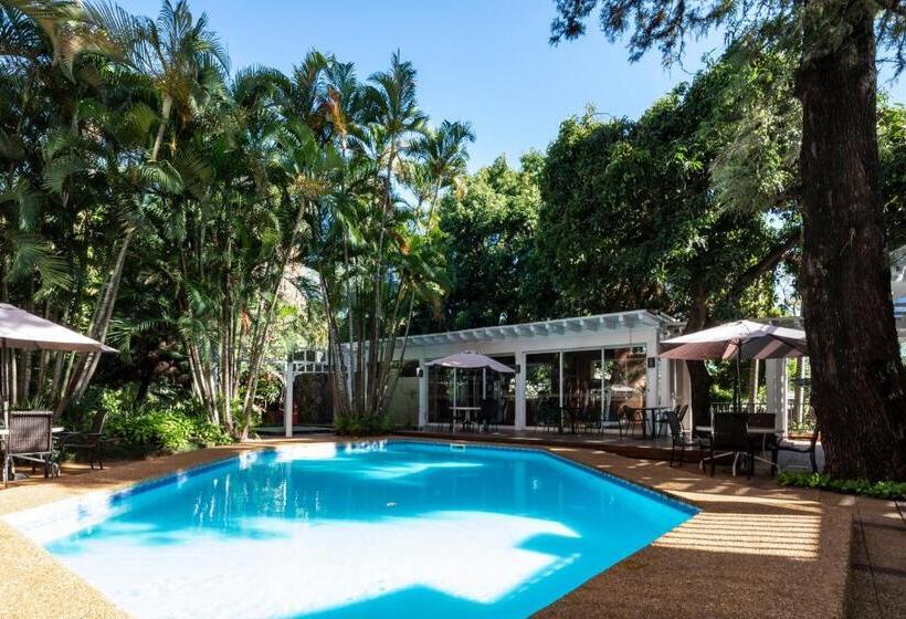 هتل Villa Morra Suites