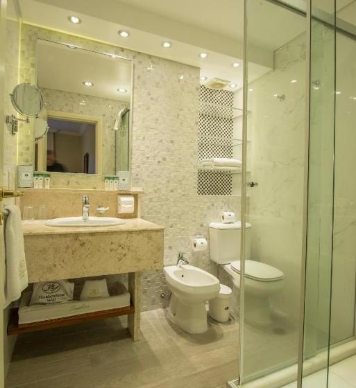 هتل Villa Morra Suites