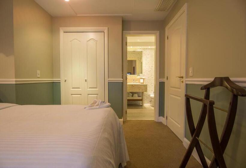 هتل Villa Morra Suites