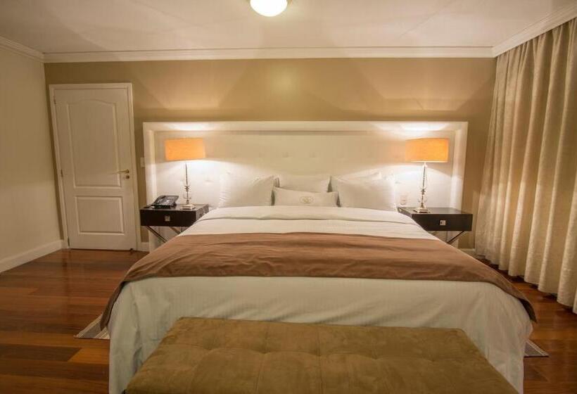 هتل Villa Morra Suites