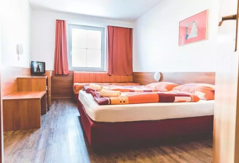 Oekotel Graz Airport