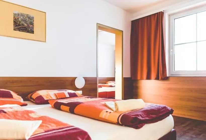 Oekotel Graz Airport