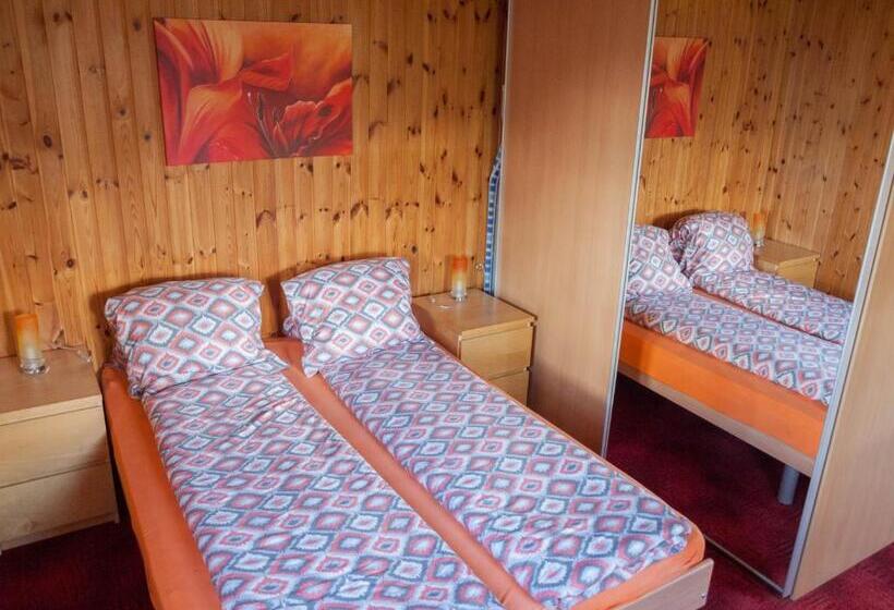 Hostel Gruppenhaus Im Walliser Alpstyle