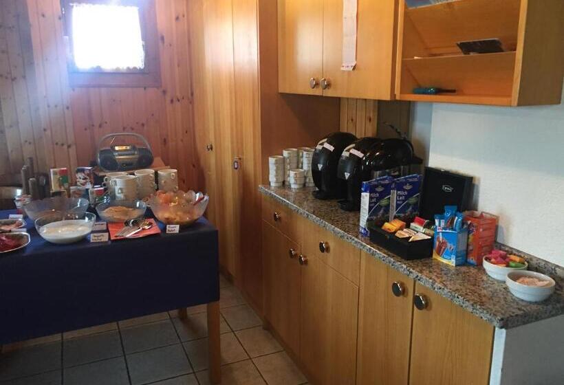 Hostel Gruppenhaus Im Walliser Alpstyle