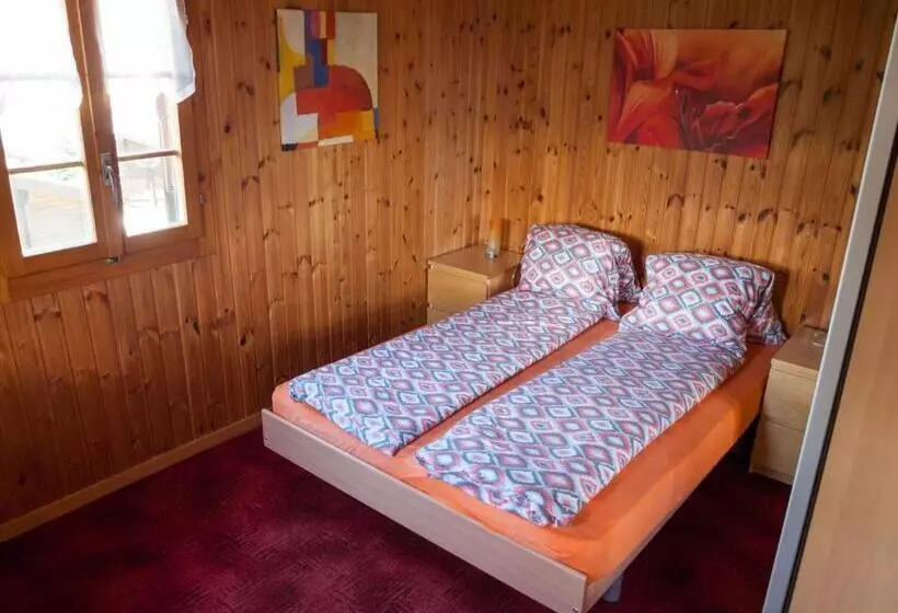 Retkeilymaja Gruppenhaus Im Walliser Alpstyle