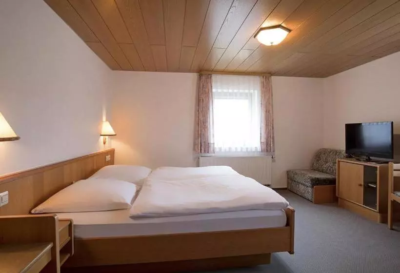 Retkeilymaja Landgasthof Adler