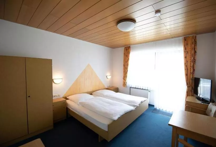 Retkeilymaja Landgasthof Adler