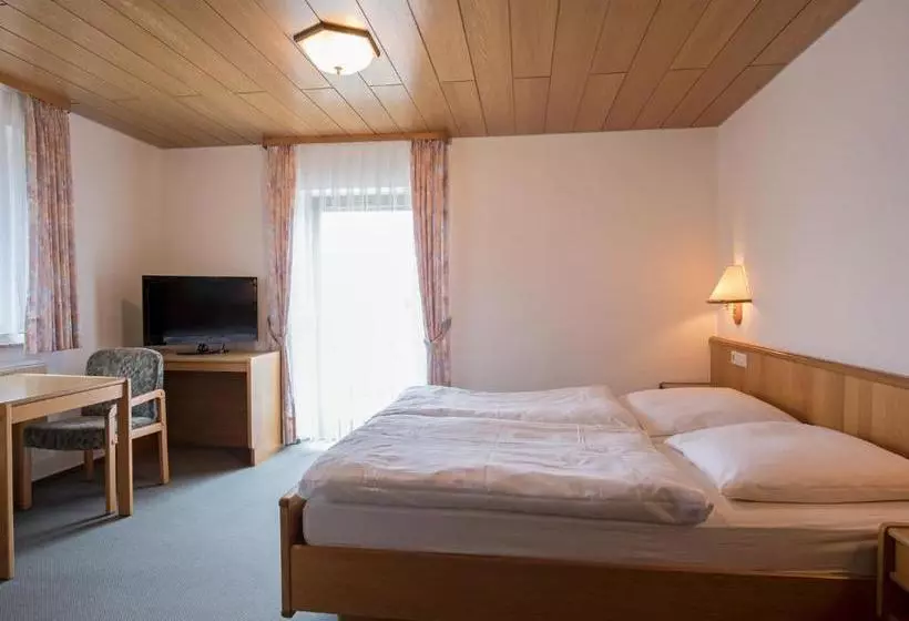 Retkeilymaja Landgasthof Adler