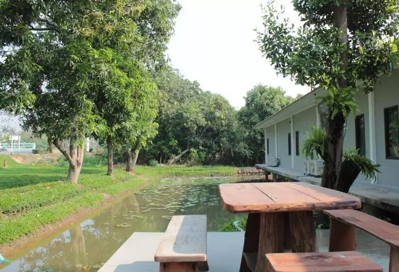 Retkeilymaja Nai Suan Inn