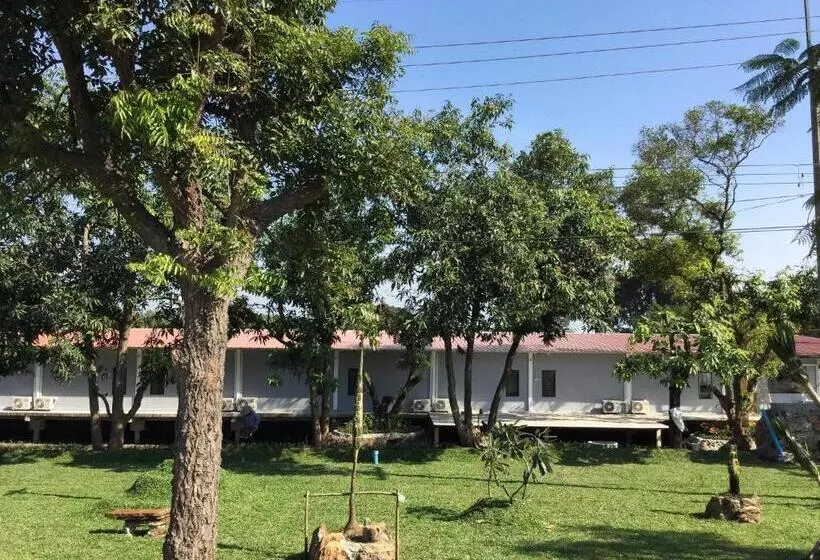 Retkeilymaja Nai Suan Inn