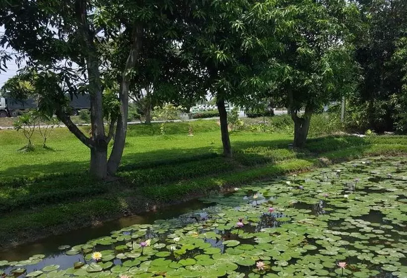 Retkeilymaja Nai Suan Inn