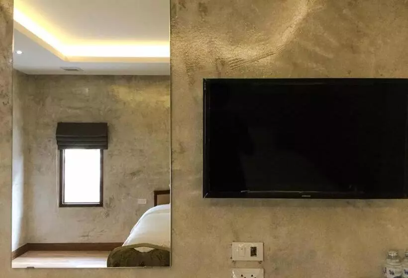 Retkeilymaja Nai Suan Inn