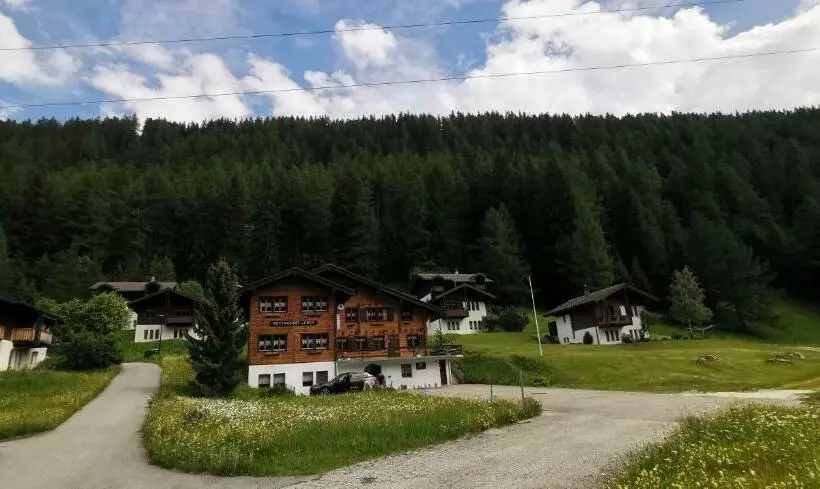 B&b Pension Lärch