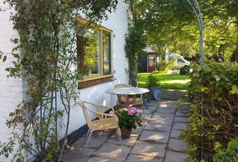 Aamiaismajoitus (B&B) Bloemenboerderij Aperloo