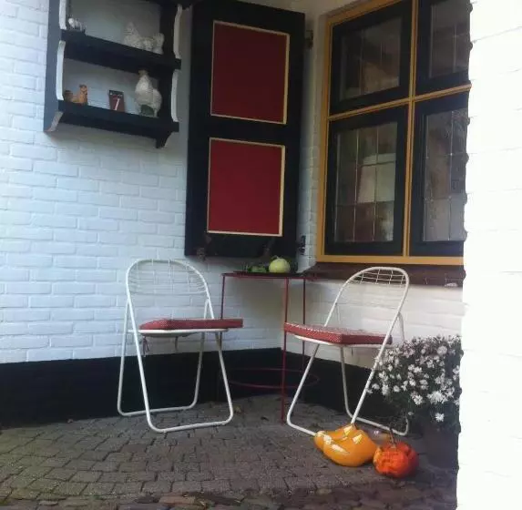 Aamiaismajoitus (B&B) Bloemenboerderij Aperloo