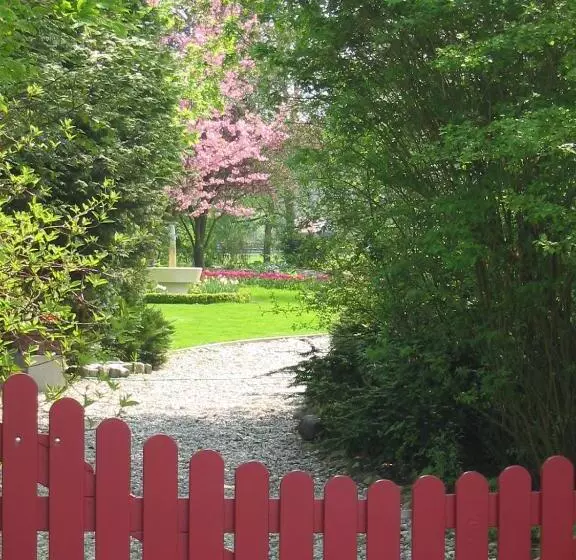 ベッドアンドブレックファースト De Witte Wolk