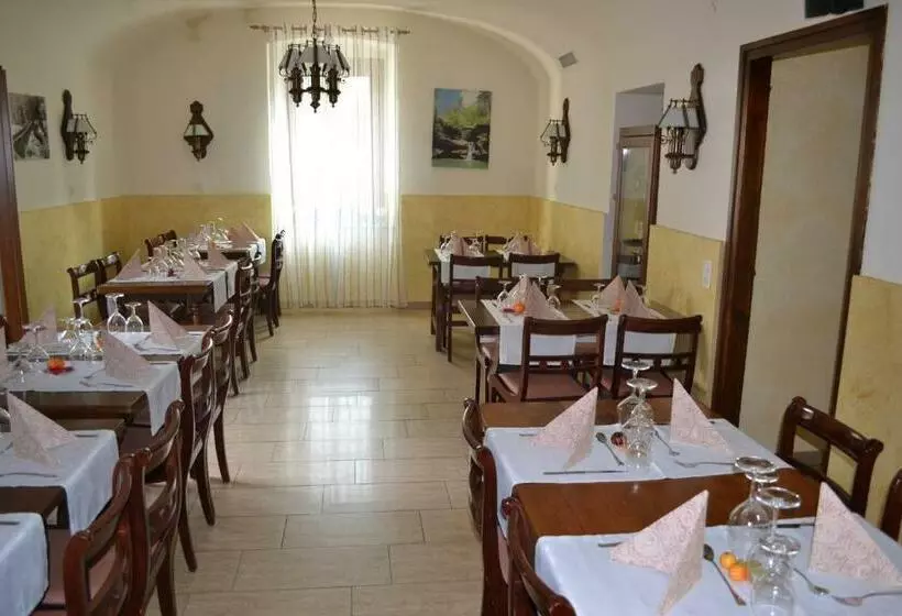 ベッドアンドブレックファースト Ristorante Del Ponte