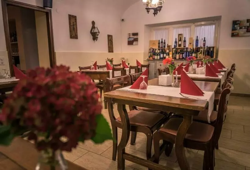 ベッドアンドブレックファースト Ristorante Del Ponte