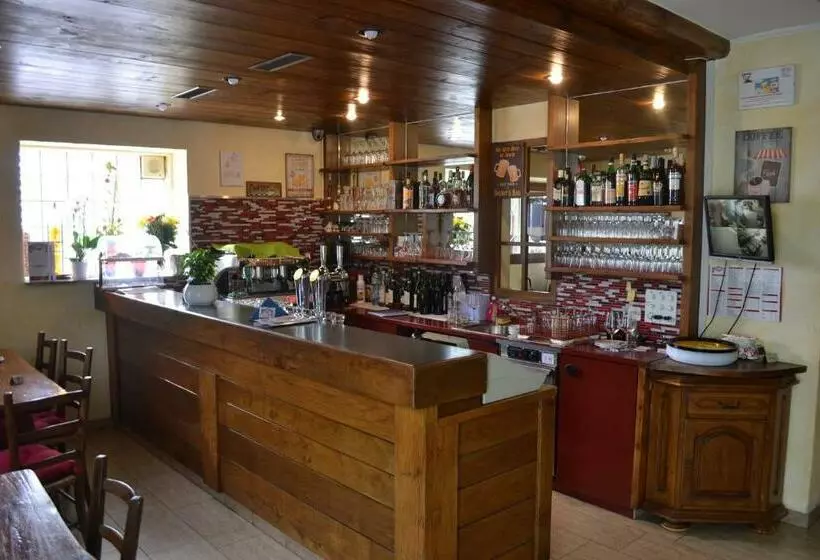 ベッドアンドブレックファースト Ristorante Del Ponte