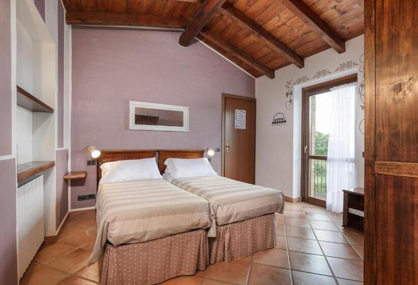 בית מלון כפרי Ca  Del Monte Resort