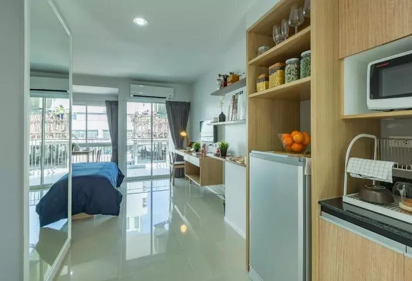 ホテル Thongchen Residence