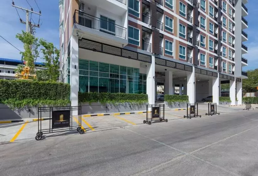 ホテル Thongchen Residence