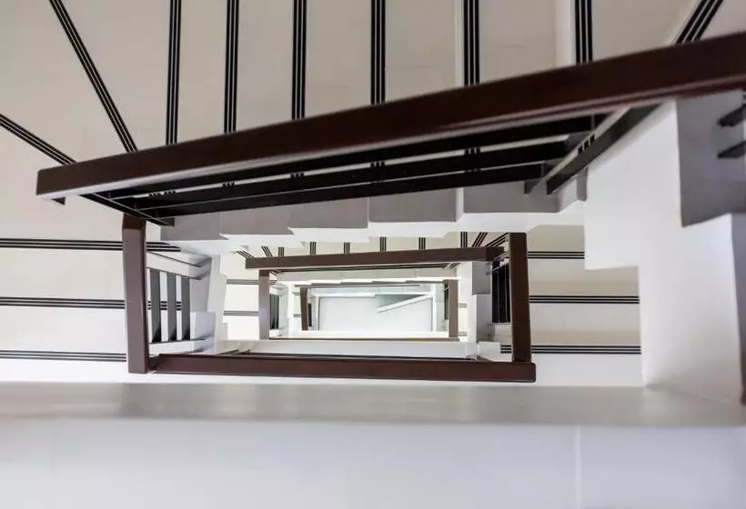 ホテル Thongchen Residence