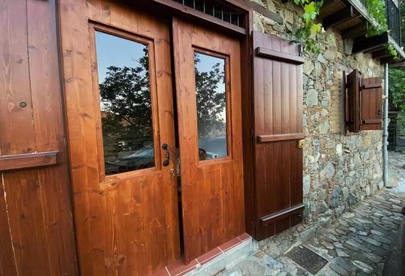 ペンション Arhontiko Askas Mansion